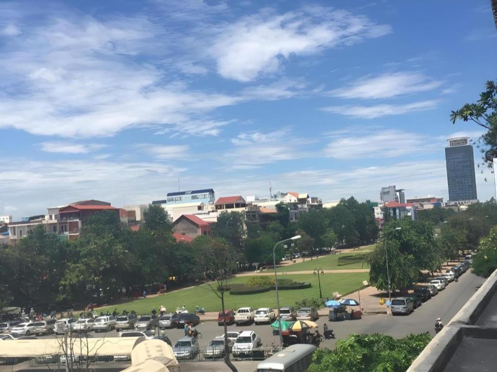 De Art Hotel Phnom Penh Esterno foto