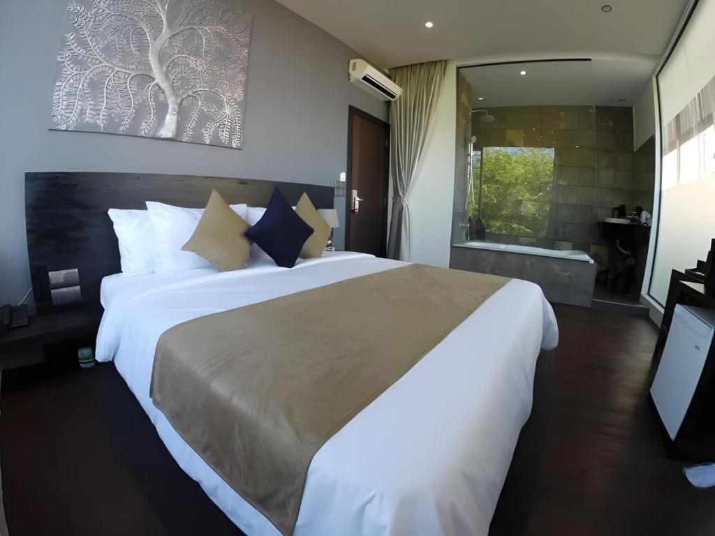 De Art Hotel Phnom Penh Esterno foto