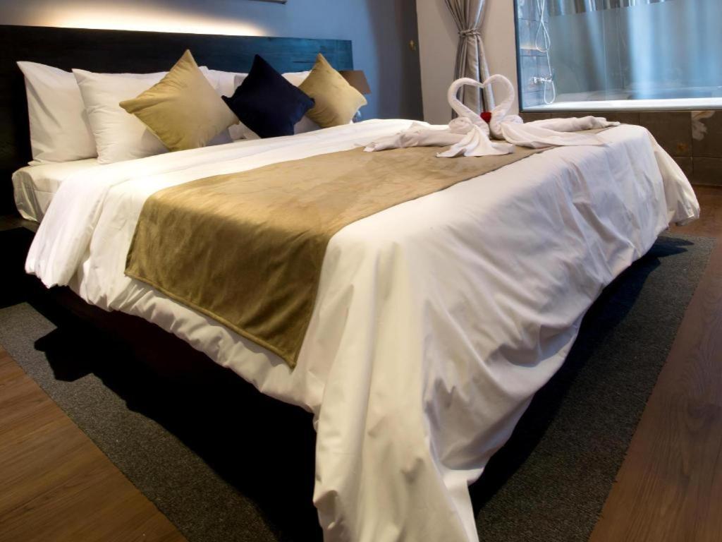 De Art Hotel Phnom Penh Esterno foto