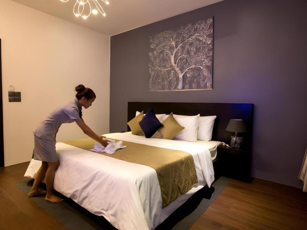 De Art Hotel Phnom Penh Esterno foto