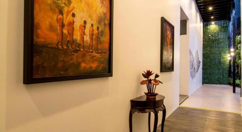De Art Hotel Phnom Penh Esterno foto